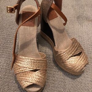 Tory Burch wedges 9.5